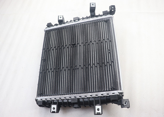 7L8121212A ラジエーターはAudi Q7 4L 3.0 2010-2015フォルクスワーゲントゥアレグ 2004-2010に適しています