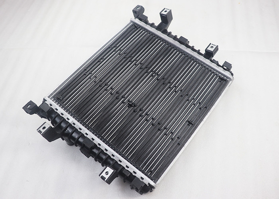 7L8121212A ラジエーターはAudi Q7 4L 3.0 2010-2015フォルクスワーゲントゥアレグ 2004-2010に適しています