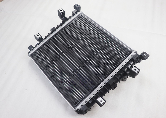 7L8121212A ラジエーターはAudi Q7 4L 3.0 2010-2015フォルクスワーゲントゥアレグ 2004-2010に適しています